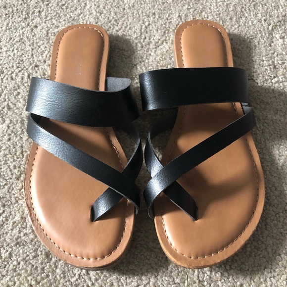 ❤️SOLD❤️ American Eagle Sandals - Picture 1 of 3
